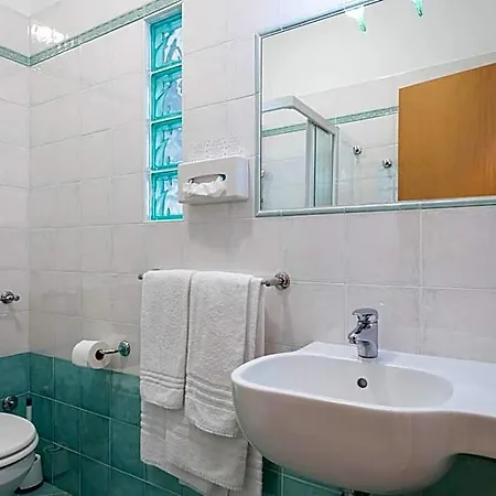 Hotel Caracas 3*